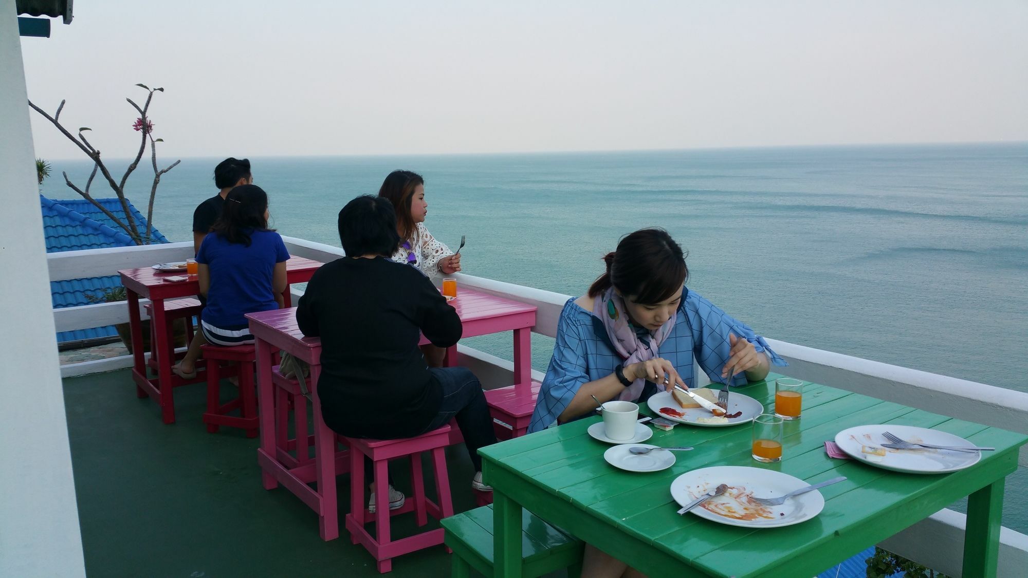 Ocean View Resort - Koh Sichang Bagian luar foto