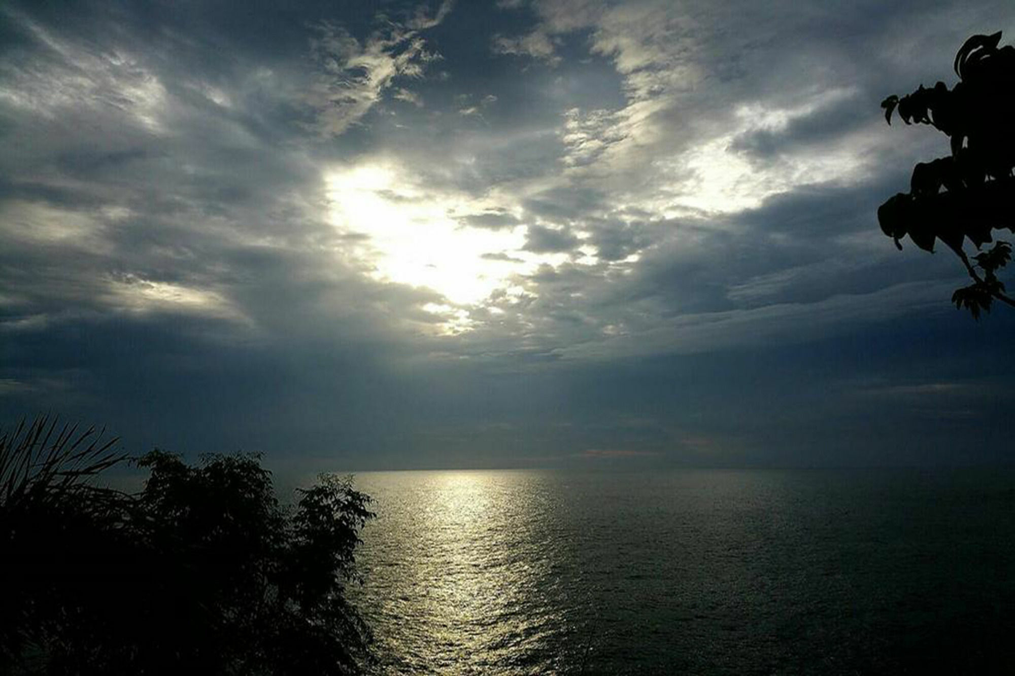 Ocean View Resort - Koh Sichang Bagian luar foto